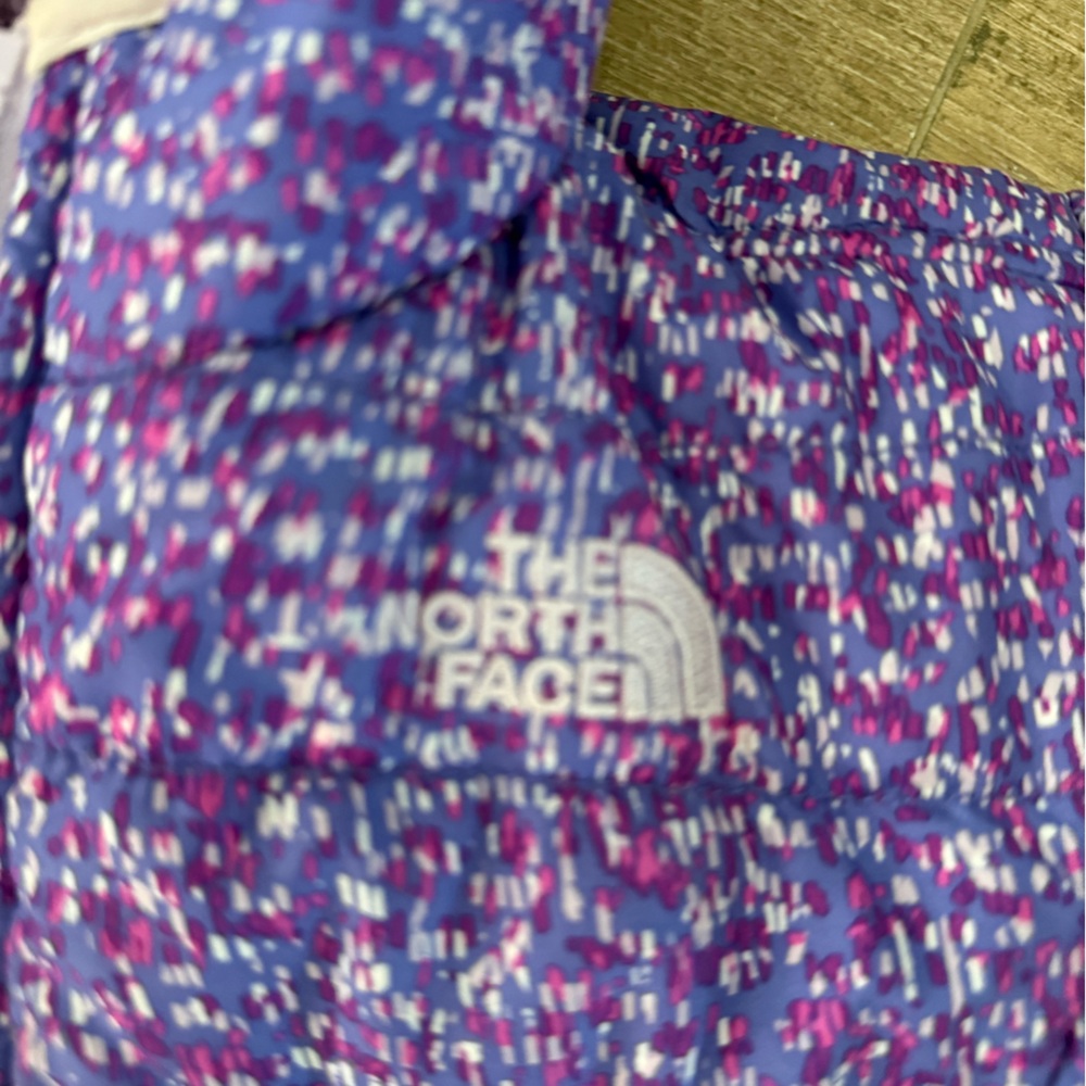 The North Face Reversible Jacket - Picture 7 of 10